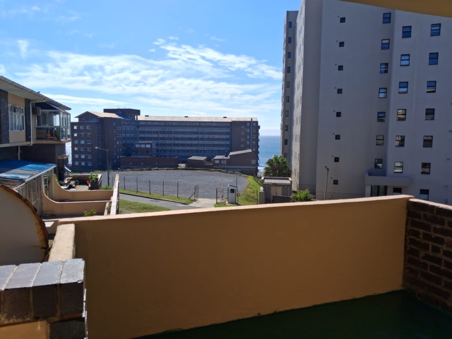 To Let 1 Bedroom Property for Rent in Quigney Eastern Cape